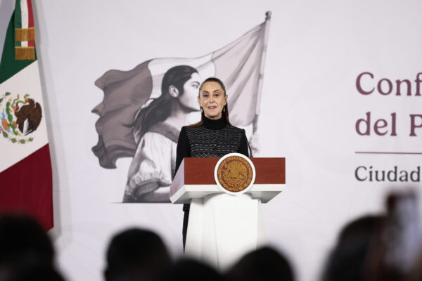 Sheinbaum confirmó gestiones diplomáticas con Corea del Sur para buscar más conciertos de BTS en México, ante la demanda que superó la oferta de boletos.