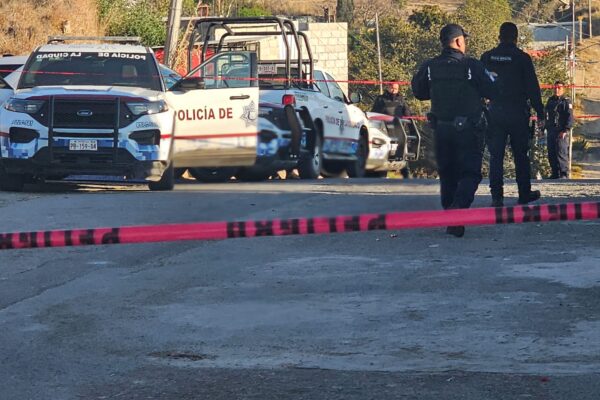 Localizan un cuerpo embolsado con un mensaje de amenazas en San Pablo Xochimehuacán; la víctima permanece sin identificar. FOTO: Alcance Diario.