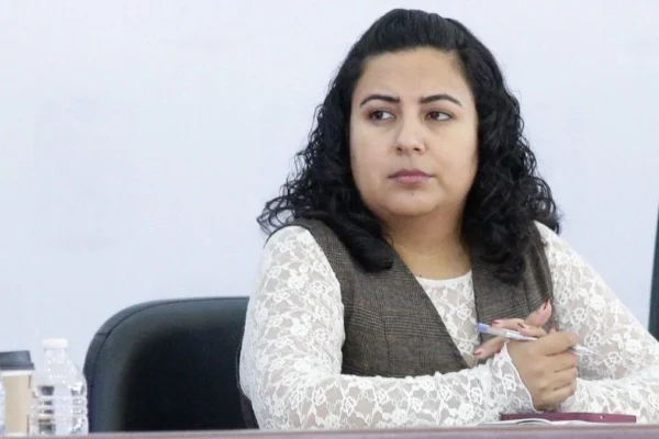 Alejandro Armenta nombró a Daniela Stephanie Pérez Calderón como nueva secretaria de Finanzas en Puebla. FOTO: Agencia Enfoque.