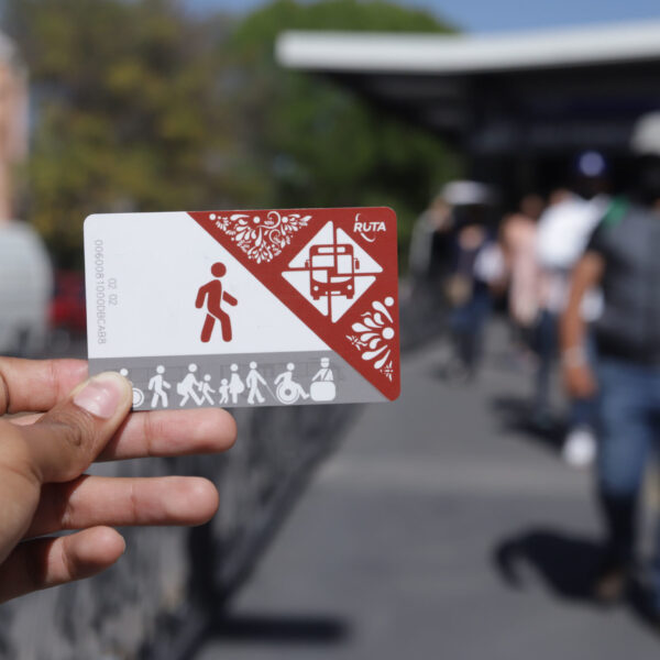 Tras la implementación de la campaña "Sin tarjeta no hay ingreso" para las líneas del RUTA; 30 chóferes renunciaron, confirmó la SMT. FOTO: EsImagen.