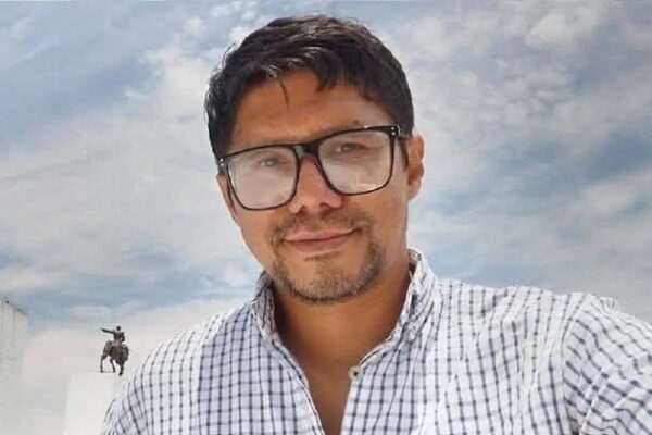 Harfuch revela últimos rastros sobre el académico de la Ibero, Leonardo Escobar; fue detenido en NL por faltas administrativas, liberado tras 36 horas y captado por cámaras deambulando desorientado.