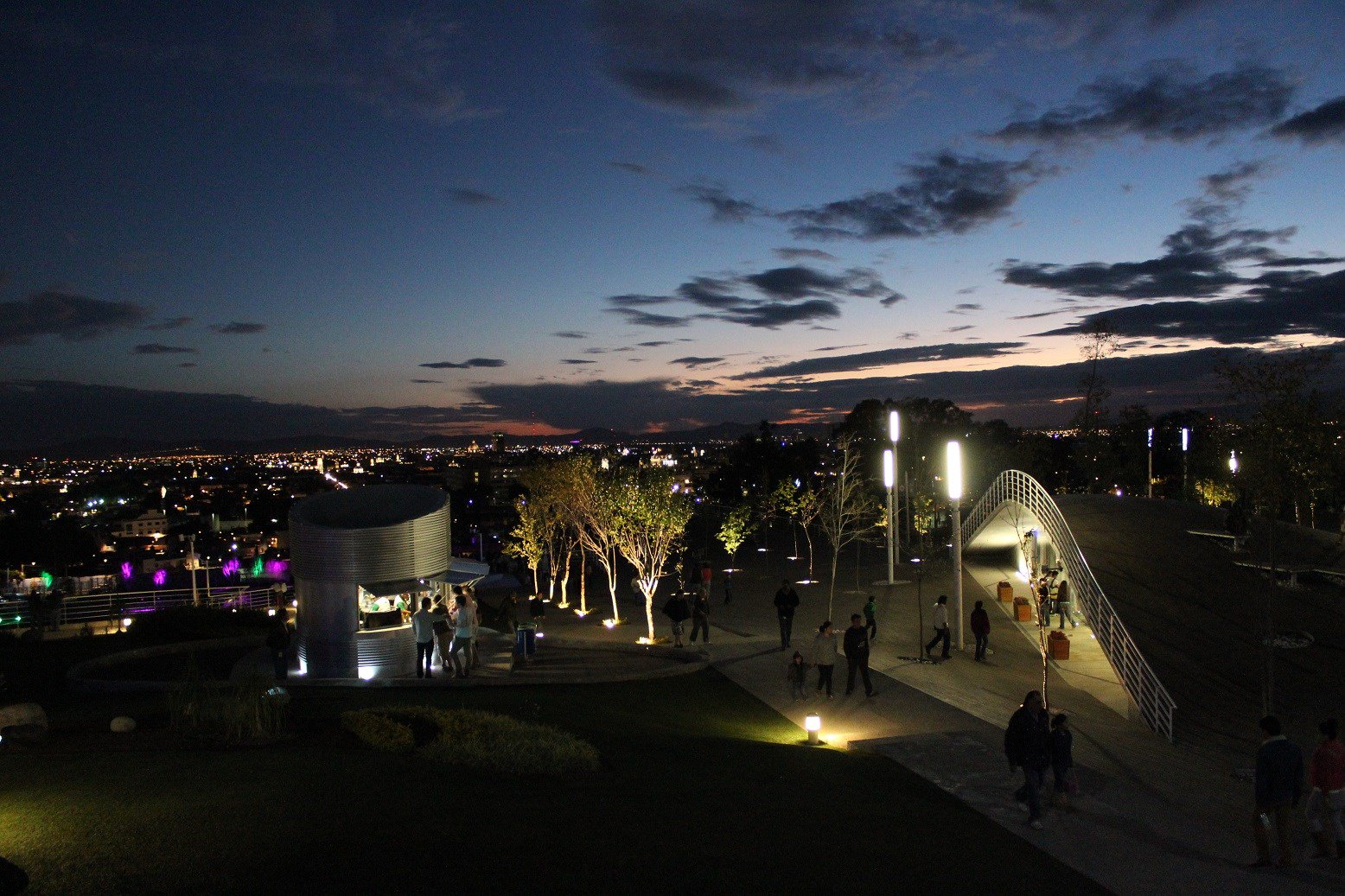 Ayuntamiento colaborará con el estado para regularizar alumbrado en Los Fuertes