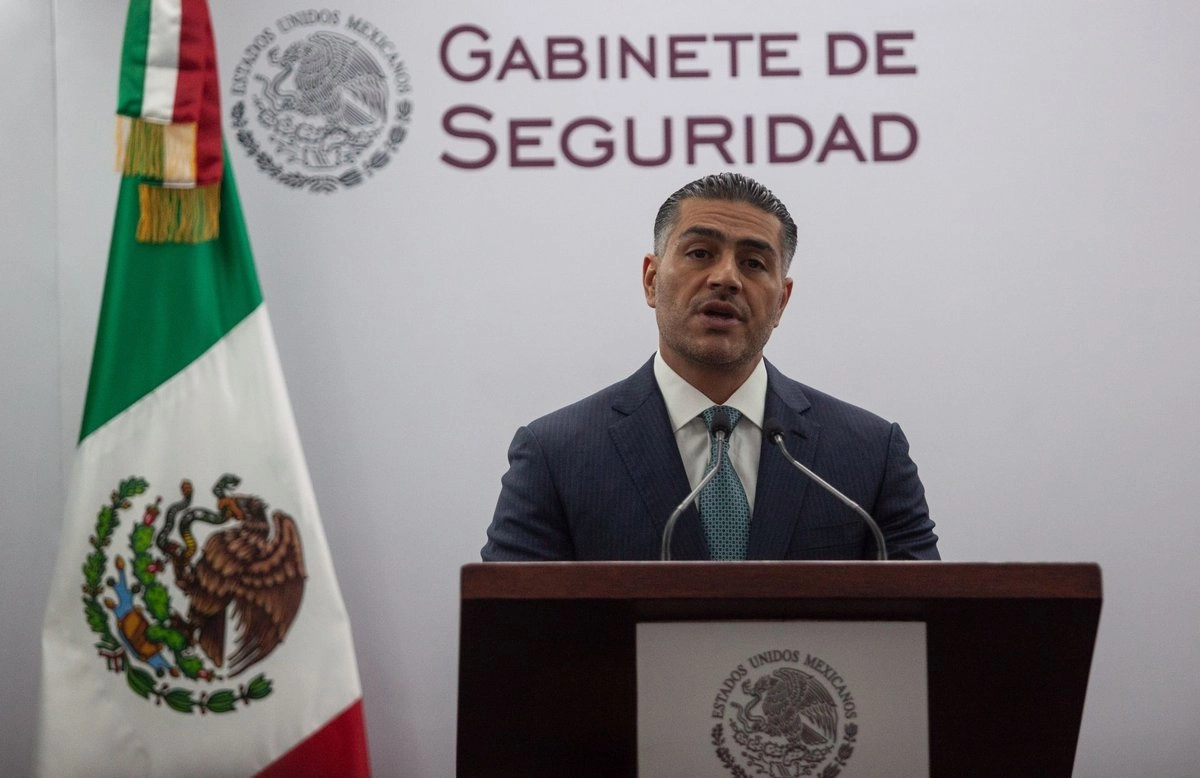 Harfuch anunció las detenciones de Samuel "N" y Josué "N", vinculados al homicidio de Carlos Manzo. FOTO: Cuartoscuro.