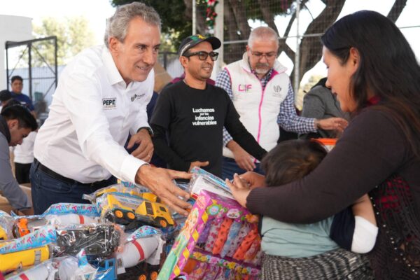 Azumiatla y Ángeles Mayorazgo vivió un Día de Reyes con entrega de juguetes y actividades recreativas.