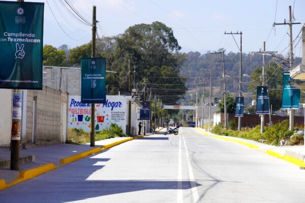 San Martín Texmelucan construye más de 11 km de calles con concreto hidráulico en colonias y juntas auxiliares.