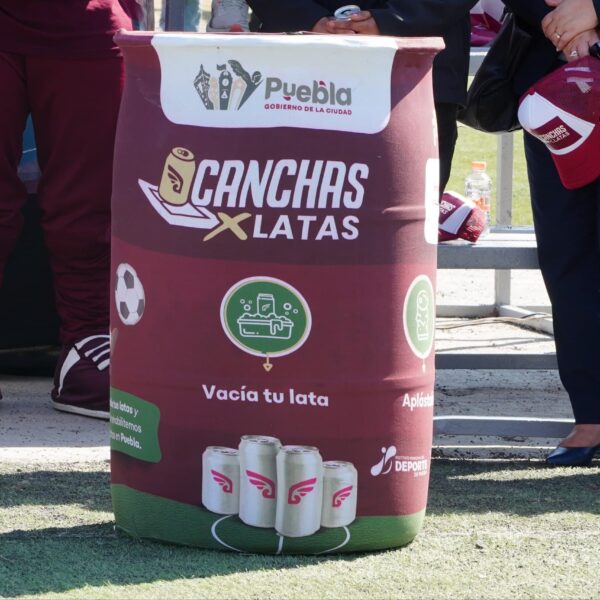 Durante cuatro meses, ciudadanía, empresas y autoridades participarán en Canchas x Latas, un programa que combina reciclaje y recuperación de espacios deportivos.