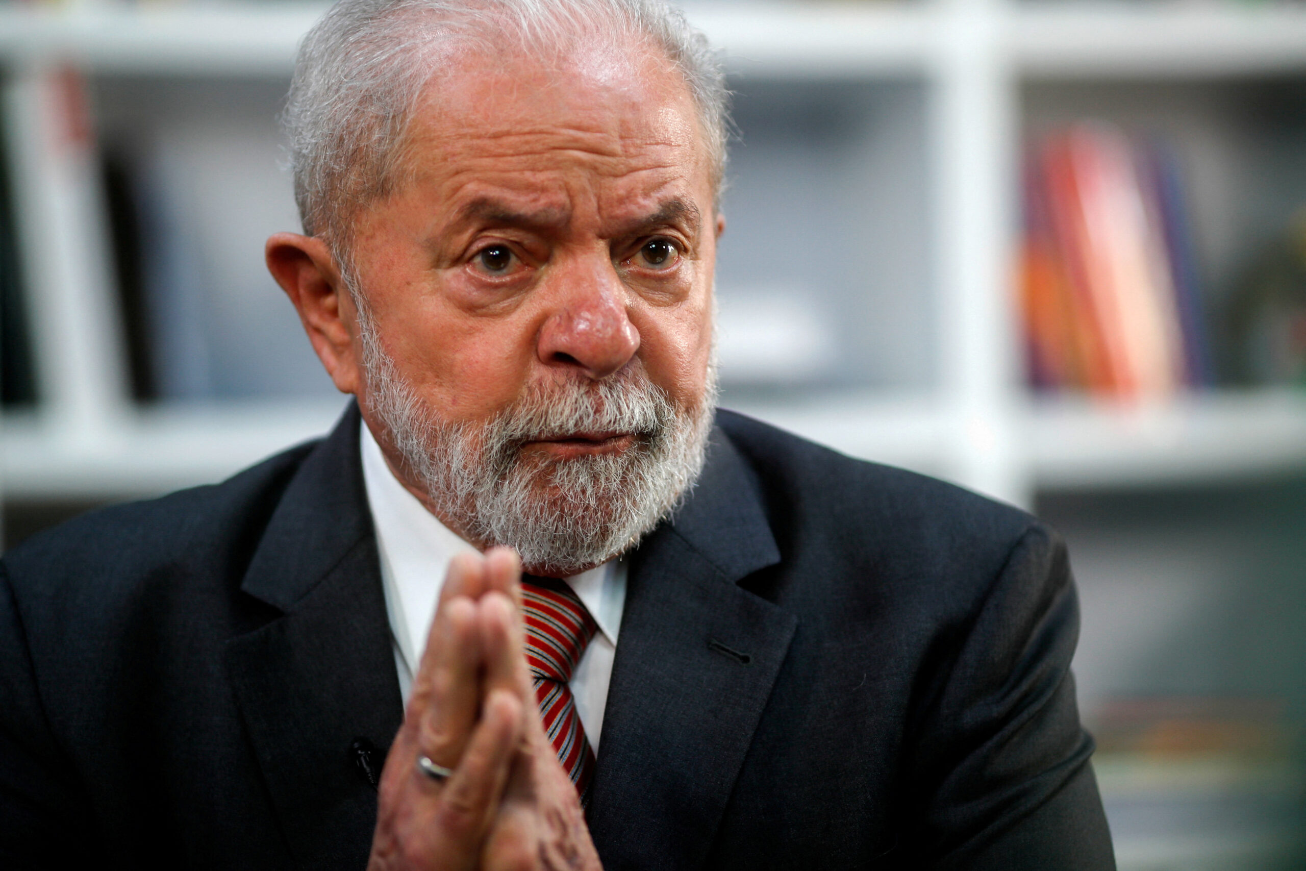 Sheinbaum y Lula acordaron coordinar esfuerzos para impulsar una salida pacífica a la crisis en Venezuela y rechazaron cualquier ataque a su soberanía. FOTO: REUTERS.