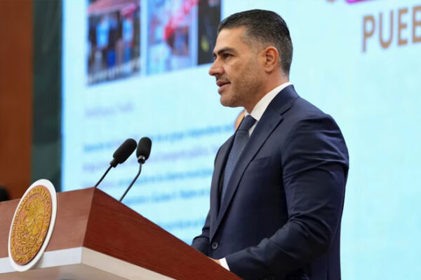 Harfuch confirmó que siguen abiertas las investigaciones contra policías municipales de Puebla presuntamente ligados a La Barredor; hay más órdenes de aprehensión pendientes. FOTO: Periodismo Hoy.