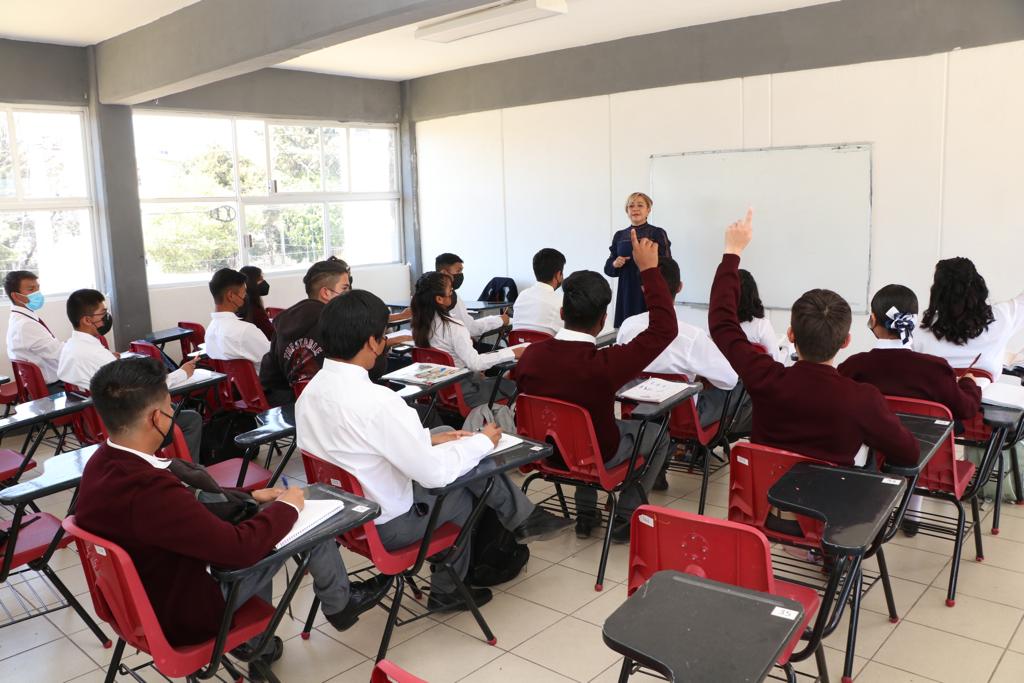 Más de 200 mil estudiantes de bachillerato en Puebla regresan a clases este 7 de enero en 1,626 planteles. FOTO: Síntesis.