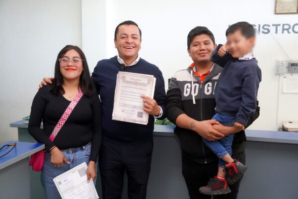 Familias en Texmelucan registraron a sus hijos sin costo en la jornada “Registros Mágicos”.