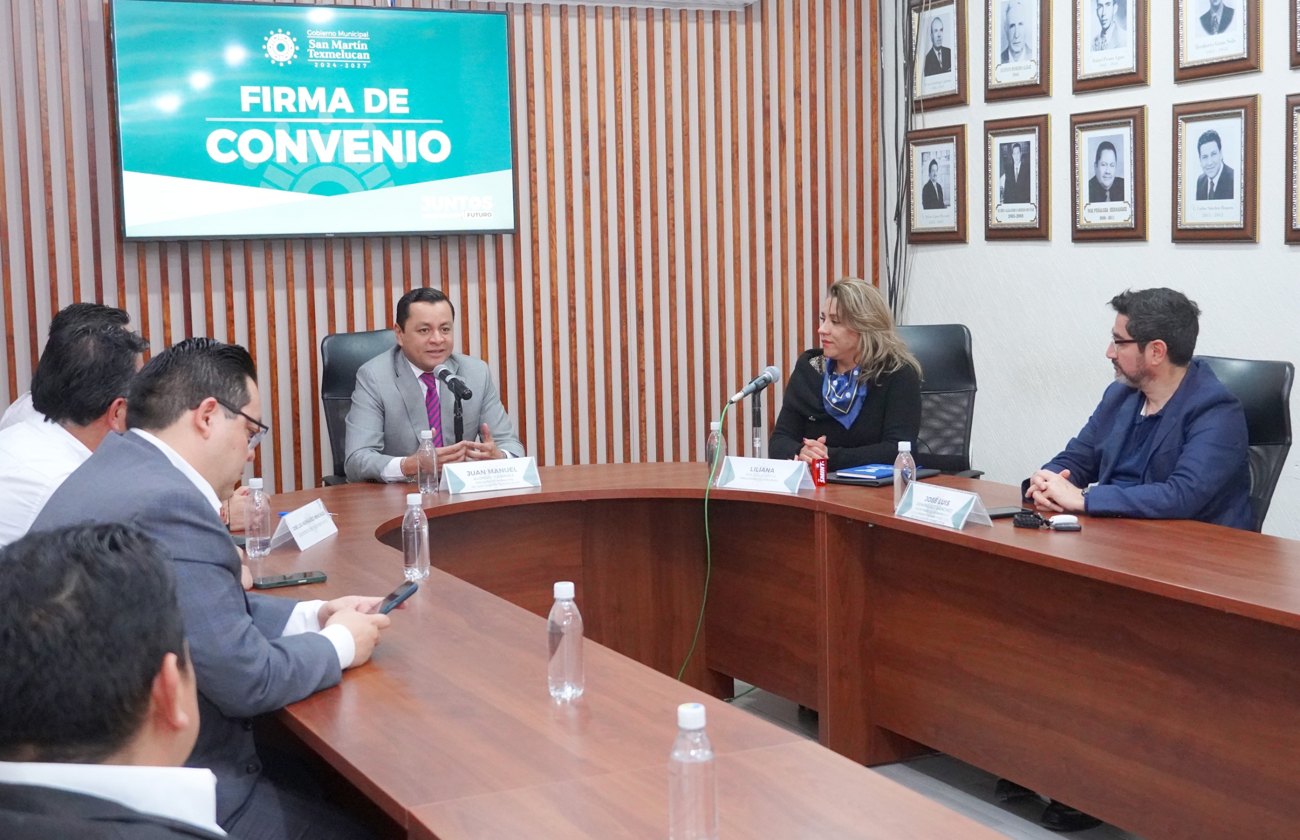 San Martín Texmelucan firma convenios con CANACO y COPARMEX para fortalecer el comercio y la economía local