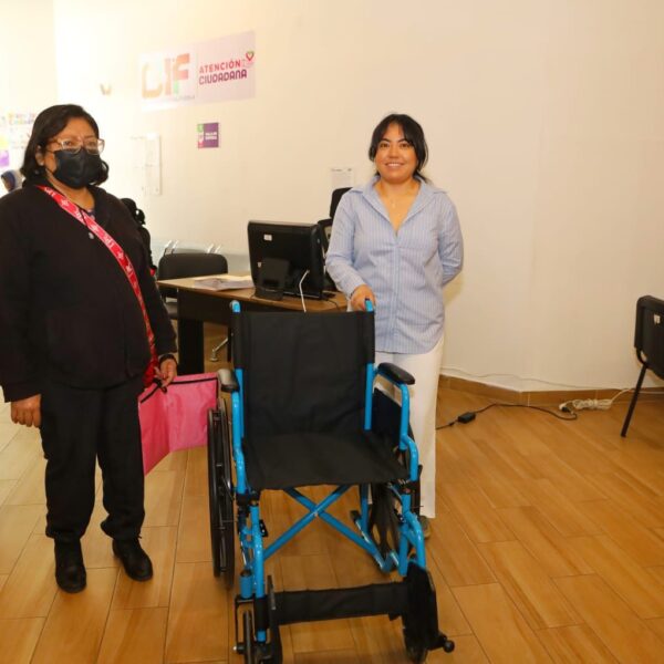 El DIF Puebla Capital entregó aparatos funcionales solicitados durante el programa “Día del Pueblo, la Capital te Escucha”.