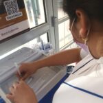 Brigadas de salud recorrieron Santiago Momoxpan para aplicar vacunas contra el sarampión o canalizar a la población a centros de salud.