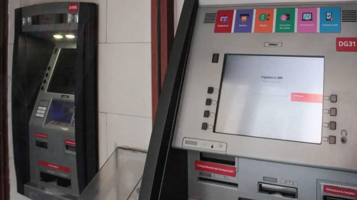 Asaltan a cuentahabiente en Santa María Xixitla tras retirar casi 500 mil pesos en Plaza San Diego. FOTO: Ángulo 7.