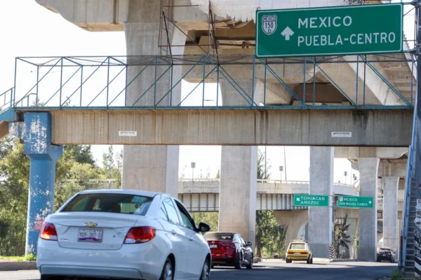 El gobierno estatal reforzó el programa Monitor Vial con cuatro nuevas cámaras en la México-Puebla, instaladas en tramos de Coronango y San Jerónimo Caleras para reducir accidentes por exceso de velocidad.