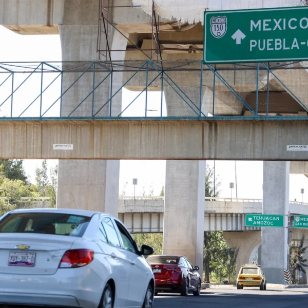 El gobierno estatal reforzó el programa Monitor Vial con cuatro nuevas cámaras en la México-Puebla, instaladas en tramos de Coronango y San Jerónimo Caleras para reducir accidentes por exceso de velocidad.