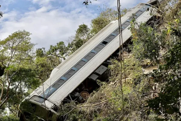 Sheinbaum informó que el primer dictamen del accidente del Tren Interoceánico estará listo en los próximos días y pidió esperar los resultados de la FGR.