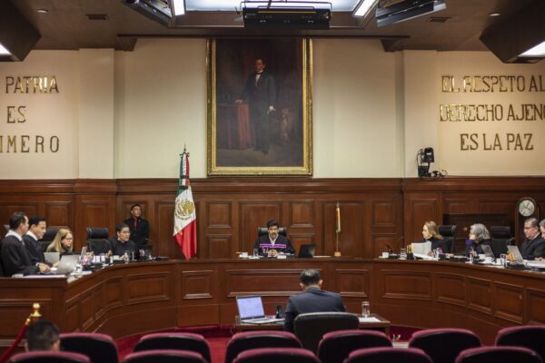 La ‘Nueva' Corte dictaminó que no se pueden abrir casos previos de amparos que ya hayan sido resueltos; Batres no acató la votación y pidió no eliminar un párrafo al considerarlo su 'proyecto’. FOTO: Cuartoscuro.