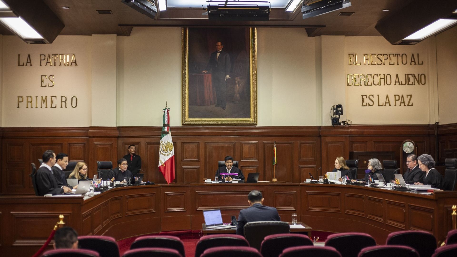 SCJN ratifica que sus sentencias son definitivas y desecha intento de reabrir amparo del Caso Wallace; ministros chocan con Lenia Batres