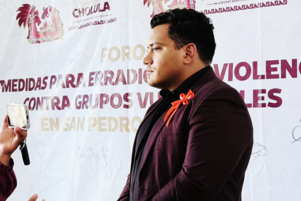 Un proyecto del ministro Felipe de la Mata del TEPFJ podría anular la decisión de separación del síndico Iván Cuautle en el Cabildo de San Pedro Cholula. FOTO: Redes sociales.