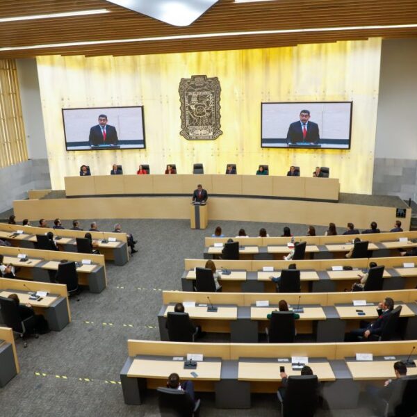 Del 15 al 21 de enero, el Congreso de Puebla realizará las comparecencias de 17 secretarías estatales por la glosa del Primer Informe del gobernador Alejandro Armenta. FOTO: Cambio de página.