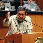 El senador morenista, Félix Salgado, desató la polémica al compartir una imagen por sus regalos de cumpleaños #69, donde se veían condones retardantes.