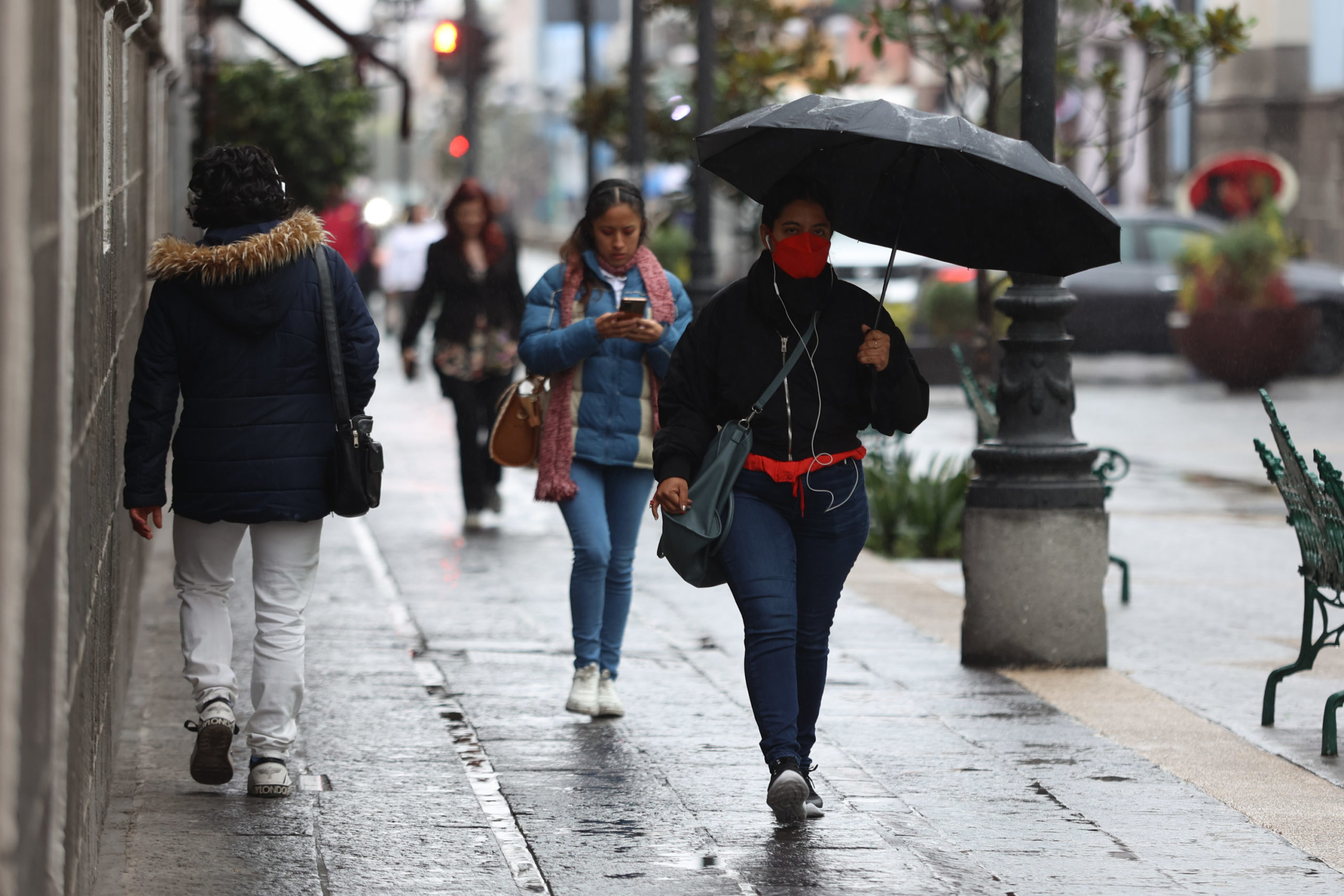 Con la llegada de los frentes fríos 29 y 30, Puebla registrará heladas en zonas altas y lluvias intermitentes. FOTO: EsImagen.