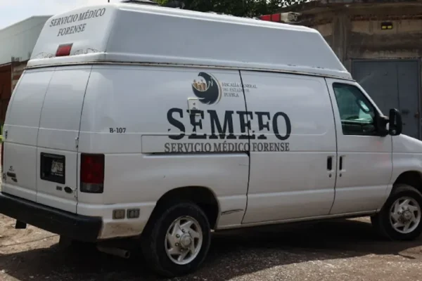 Un hombre de la tercera edad fue hallado sin vida al interior de su vivienda en una zona rural de Huehuetla, con heridas de arma blanca. FOTO: Es Imaegn,