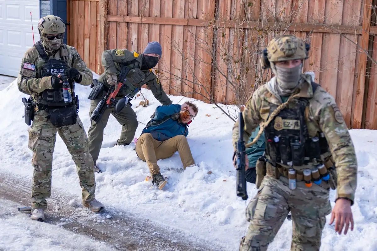 Joe Rogan critica duramente a ICE tras muerte de ciudadana en Minnesota y se distancia de tácticas de línea dura