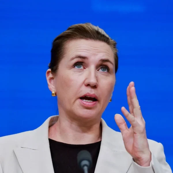 Las amenazas de Trump sobre Groenlandia provocaron una reacción directa del gobierno danés que advirtió que un ataque entre aliados pondría en riesgo a toda la OTAN. FOTO: Reuters.