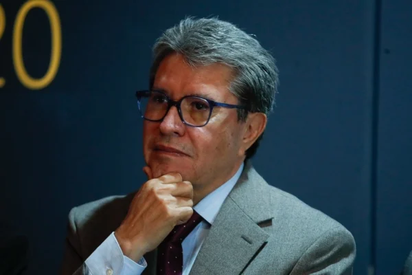 Monreal reconoció que sin el respaldo del PT y del PVEM no hay margen para avanzar en la reforma electoral. FOTO: La Jornada.