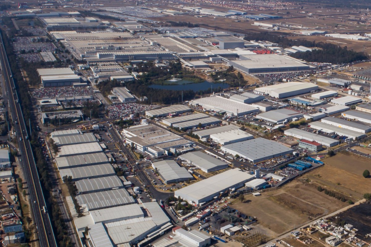 Rehabilitación de parques industriales en Puebla: reto para 2026