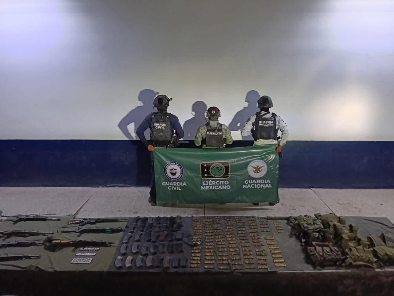 307 detenidos, más de 150 armas aseguradas e inhabilitación de campamentos, explosivos y tomas clandestinas son resultados del Plan Michoacán en 2025.