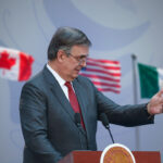 La revisión del T-MEC avanza conforme al calendario y podría concluir el 1 de julio, informó Marcelo Ebrard.