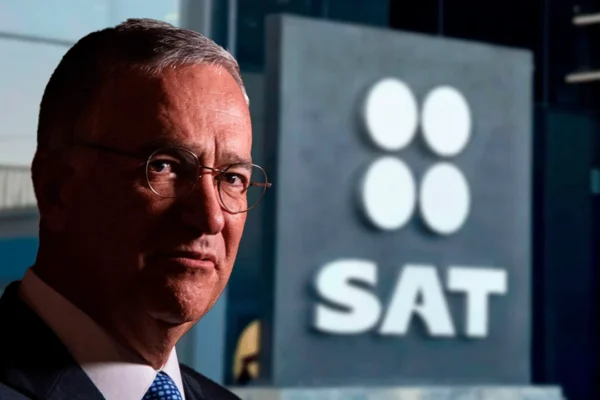 Hacienda confirmó que ya corre el plazo legal para que Salinas Pliego salde su deuda fiscal; el empresario tiene cinco días hábiles para pagar. IMAGEN: Buzos de la Noticia.