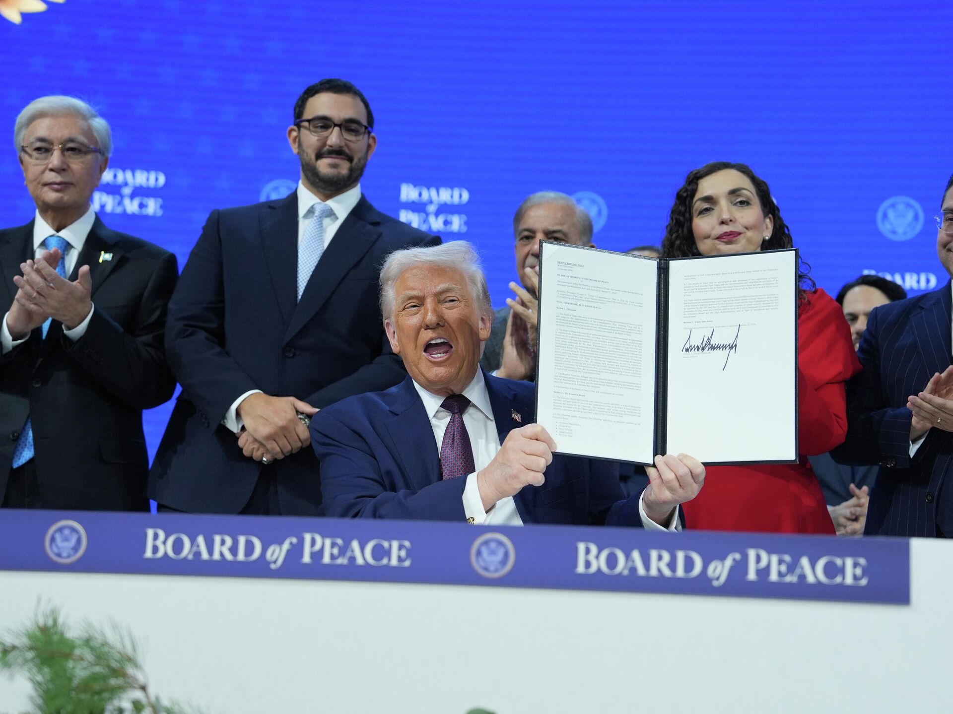 Trump invita a México a su Consejo de Paz; el Gobierno analiza la propuesta