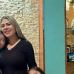 Yesenia Méndez compartió una foto con su familia tras su liberación; acusa desinformación y linchamiento político. FOTO: Redes sociales.