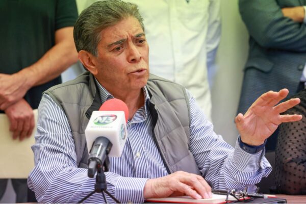 CMIC Nacional baja de la contienda a Ramírez Mantilla; el grupo "Liderazgo que une" se reorganiza y nombra a Alejandro Morales como candidato. FOTO: La Jornada de Oriente.