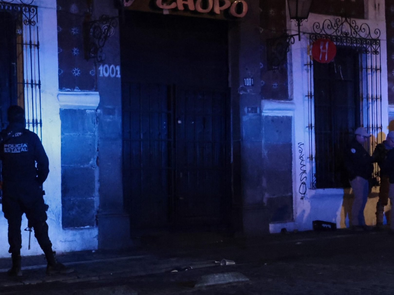 Pánico en bar El Chopo: Riña deja dos lesionados y un detenido tras disparos en la 2 Norte.