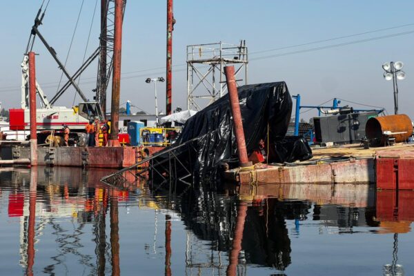 Susto en la presa de Valsequillo; grúa se ladea en obra de “La Panga”, no hubo lesionados y descartan retrasos de ejecución.