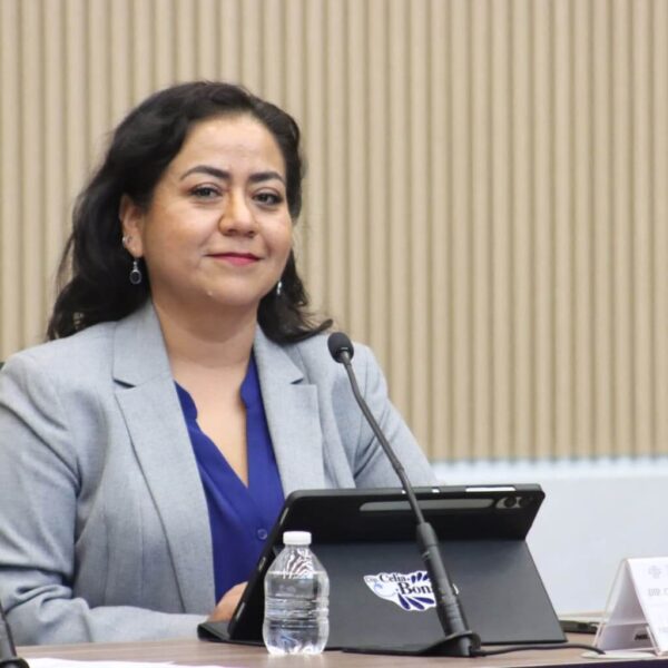 La llegada de Blanca Alcalá provoca choque en el Congreso de Puebla; Celia Bonaga advierte fracturas por "decisiones de cúpula" y Susana Riestra defiende la suma de la ex priista para fortalecer a la oposición. FOTO: Redes sociales.