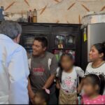 Los 7 menores intoxicados el pasado fin de semana en la zona de Huauchinango ya fueron dados de alta; Joaquín Espidio, supervisó personalmente su estado de salud. FOTO: @SaludGobPue.