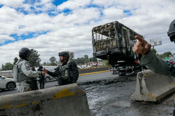 Saldo en Puebla por caída de "El Mencho": 11 vehículos quemados, 12 municipios en afectados y 3 detenidos.