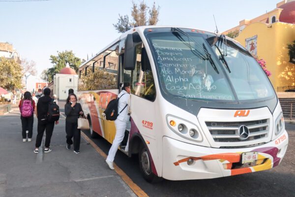 El proceso de regularización del transporte público en Puebla enfrenta una fuerte saturación en la Secretaría de Movilidad y Transporte debido al 20% que se rehusaba a cumplir las medidas. FOTO: Municipios Puebla.
