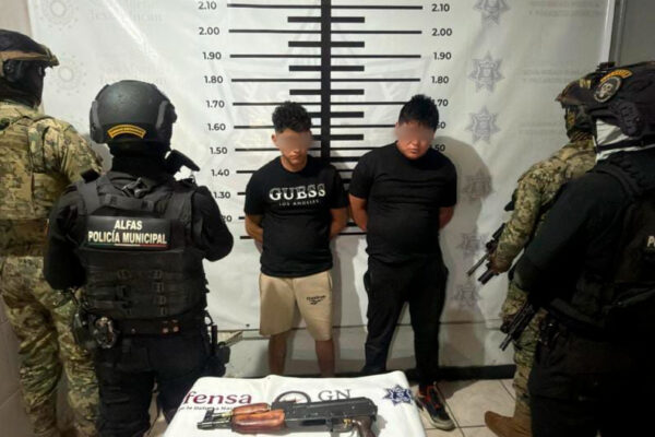 Un enfrentamiento en el libramiento a San Juan Tuxco derivó en la detención de dos hombres en San Martín Texmelucan