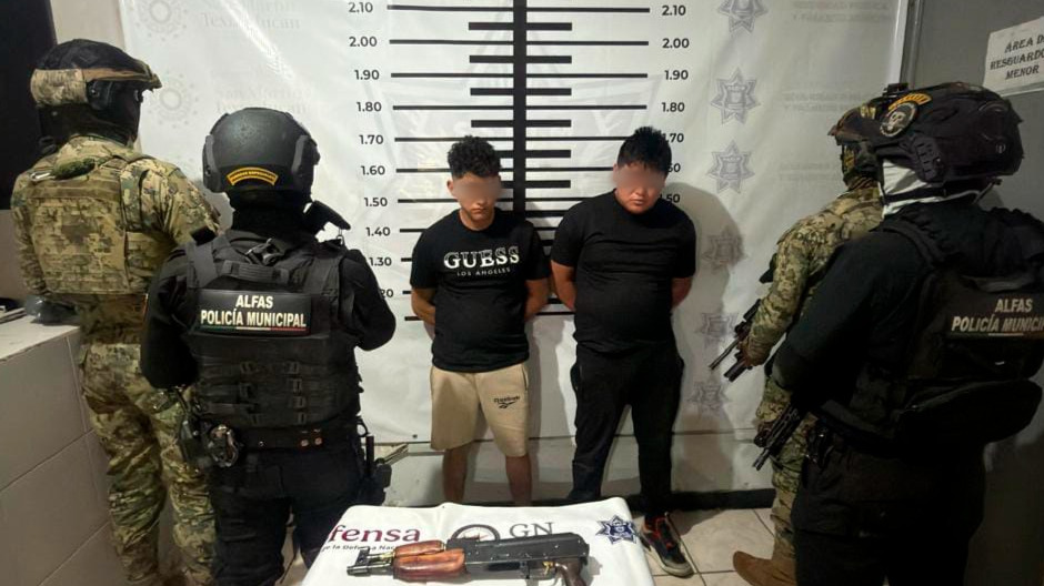 Un enfrentamiento en el libramiento a San Juan Tuxco derivó en la detención de dos hombres en San Martín Texmelucan