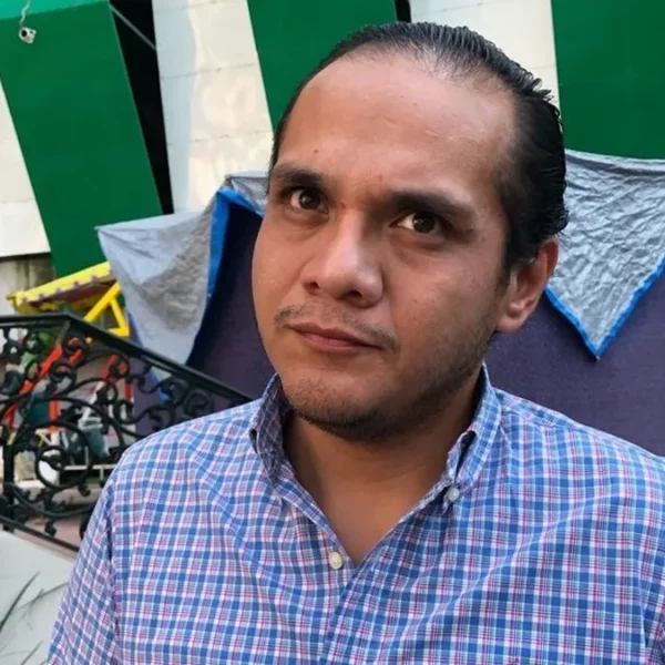 La detención de Dionisio Álvarez, exfuncionario del gobierno de Cuauhtémoc Blanco, destapó una red de presuntas irregularidades financieras y cateos en Morelos. FOTO: Bajo palabra.