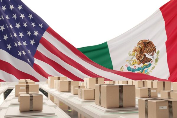 Las exportaciones mexicanas alcanzaron un máximo histórico de 665 mil millones de dólares en 2025 informó el INEGI.