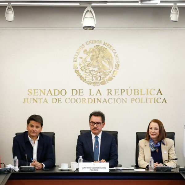 Ignacio Mier anunció la suspensión del salón de belleza tras la ola de críticas por presuntos privilegios. FOTO: FB @NachoMierV.