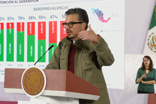 Zoé Robledo atribuyó el brote de sarampión a fallas en administraciones de Zedillo, Fox y Calderón, al no aplicar las segundas dosis de la vacuna.